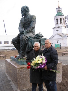 Автор памятника Михаил Переяславец