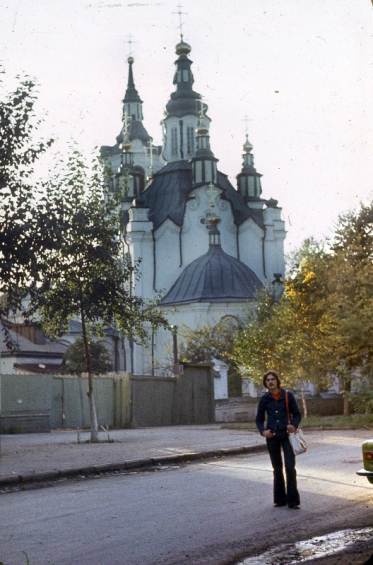 Знаменская церковь, вид со стороны Семакова